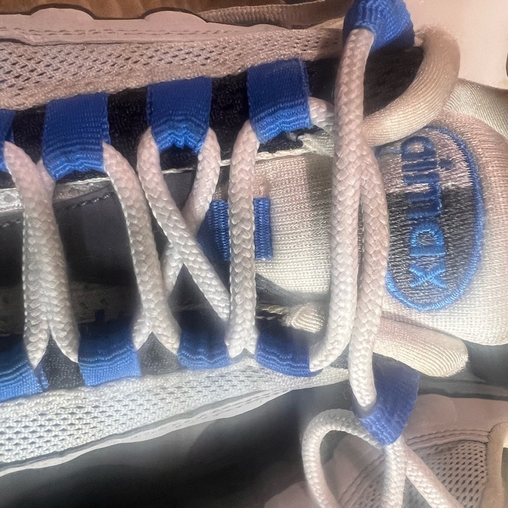 Nike Air Max 95 Blue Spark. Kids. Size 5.5Y - Picture 2 of 8